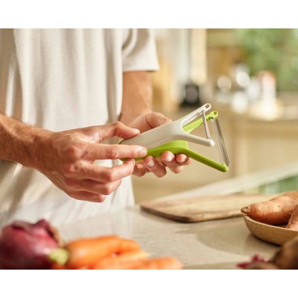 Joseph Joseph Nest Set of 2 Peelers Joseph Joseph Nest Set of 2 Peelers