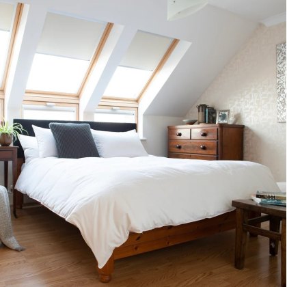 The Lyndon Company Goose Feather & Down 13.5 Tog Duvet The Lyndon Company Goose Feather & Down 13.5 Tog Duvet