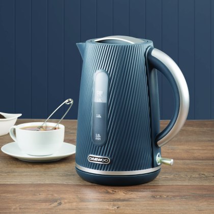 Daewoo Cascade 1.7L Kettle Navy Daewoo Cascade 1.7L Kettle Navy