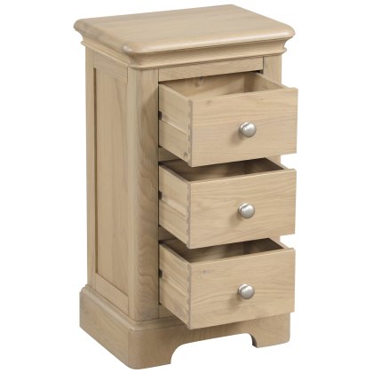 Broadway 3 Drawer Compact Bedside Table in Oak Broadway 3 Drawer Compact Bedside Table in Oak
