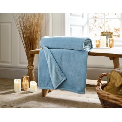 Deyongs Snuggle Touch Throw Light Blue Deyongs Snuggle Touch Throw Light Blue
