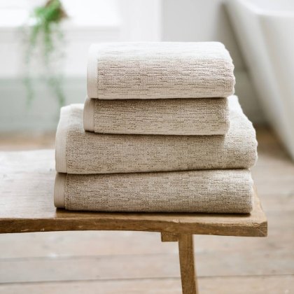 The Lyndon Company Linwood Biscuit Towels The Lyndon Company Linwood Biscuit Towels