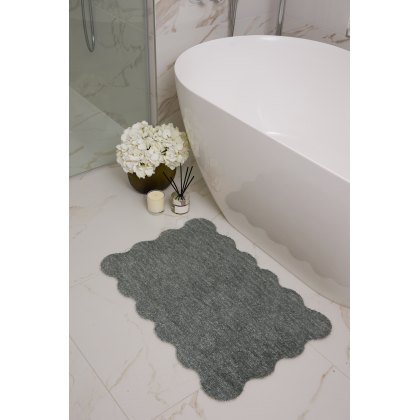 Hug Rug My Soft Scalloped Rug Ghost Grey Hug Rug My Soft Scalloped Rug Ghost Grey