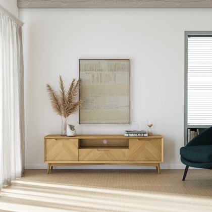 Valencia Large Media Unit Valencia Large Media Unit