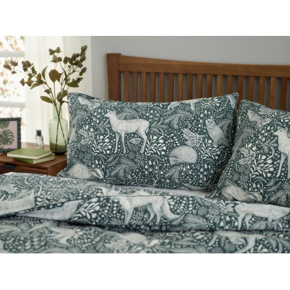 Deyongs Woodland Folk Duvet Cover Set Green Deyongs Woodland Folk Duvet Cover Set Green