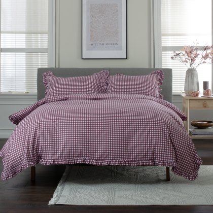 The Lyndon Company Gingham Frilled Burgundy Duvet Set The Lyndon Company Gingham Frilled Burgundy Duvet Set