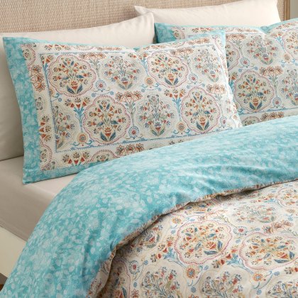 D&D Edena Decorative Floral Duvet Cover Set D&D Edena Decorative Floral Duvet Cover Set