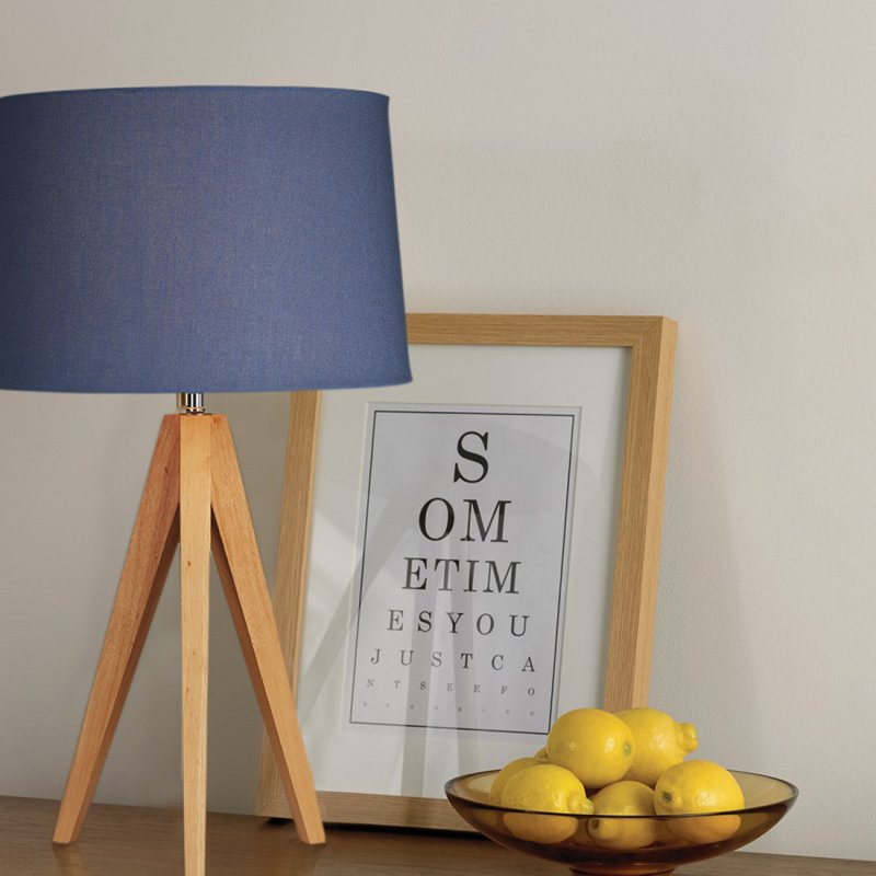 Wooden tripod table deals lamp