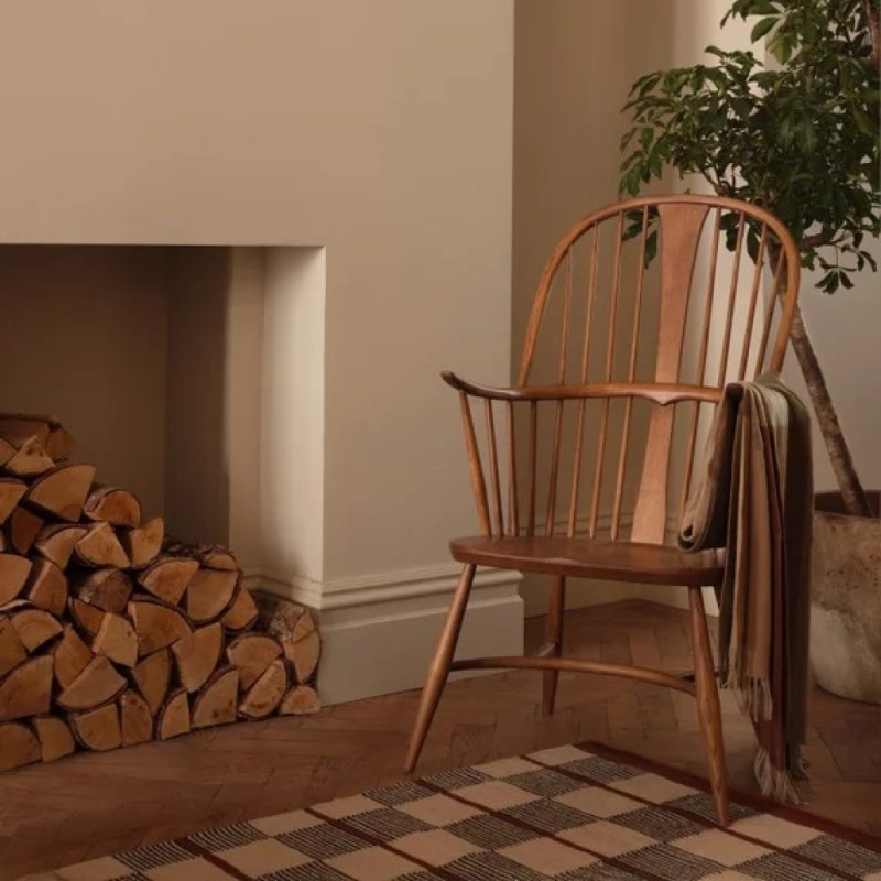 Ercol Chairmakers Chair lifestyle image of the chair