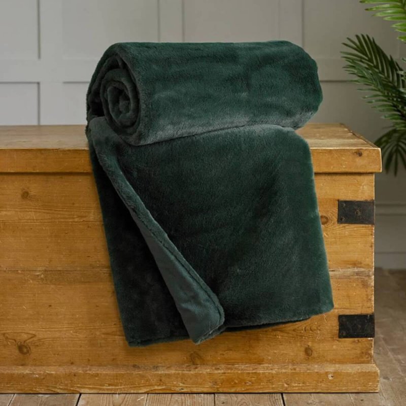 Deyongs Aspen Dark Green Faux Fur Throw Lifestyle