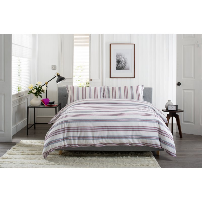 The Lyndon Company Magnate Red Duvet Cover Set