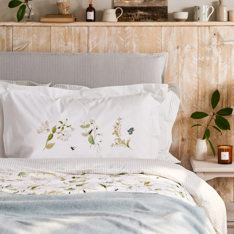 Sophie Allport Sophie Allport Wild Floral Green Oxford Pillowcase Pair